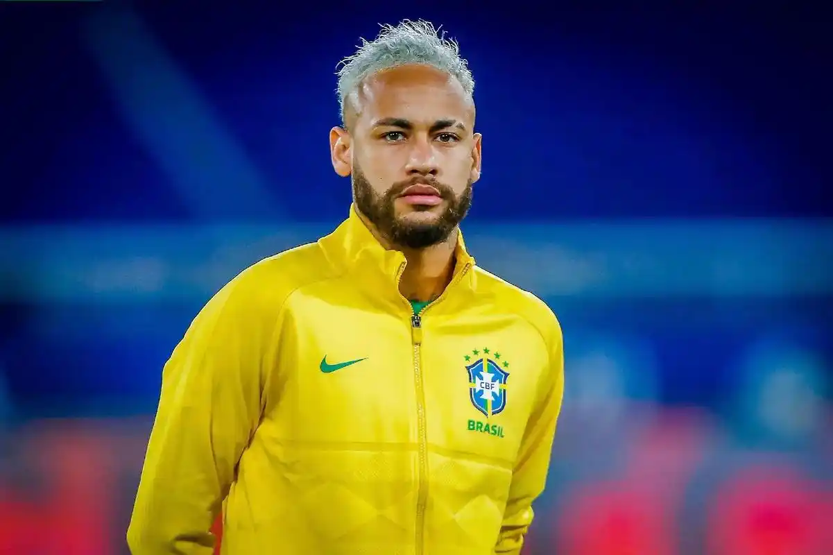 貢獻超過 貢獻超過