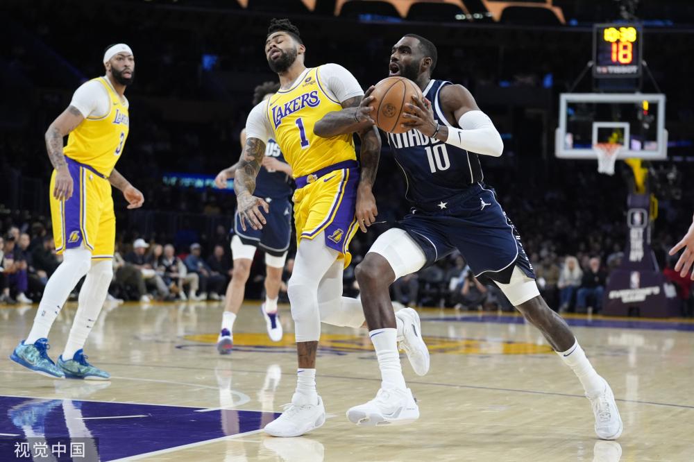 球场通过现 球场通过现