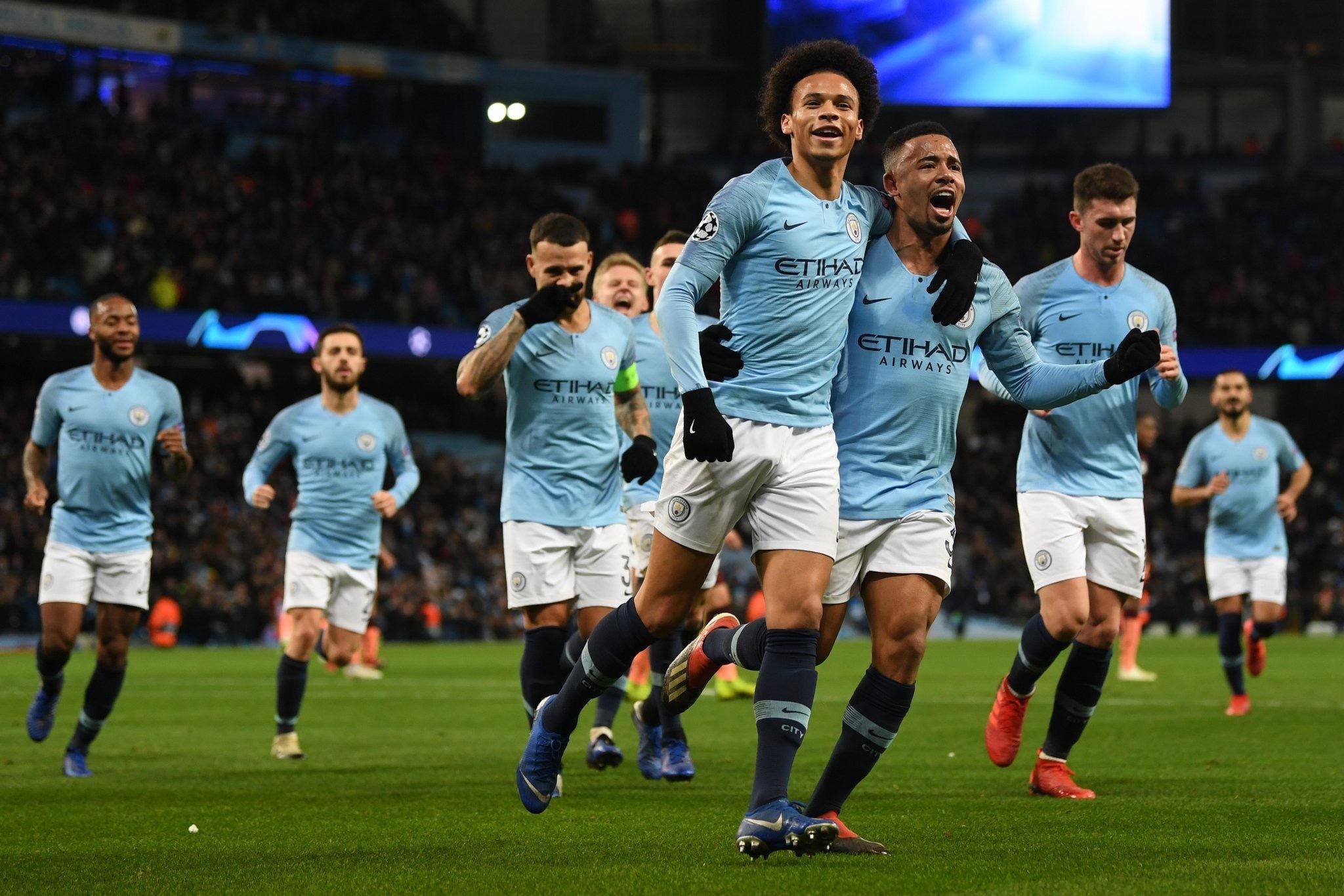 场上向世人 场上向世人